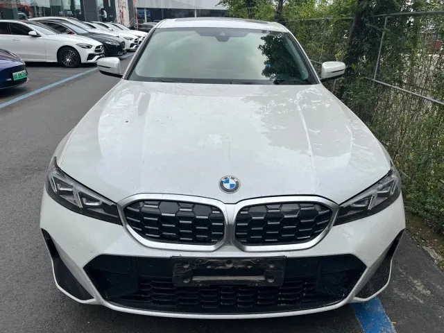 BMW 3 Series — Фото автомобиля 2