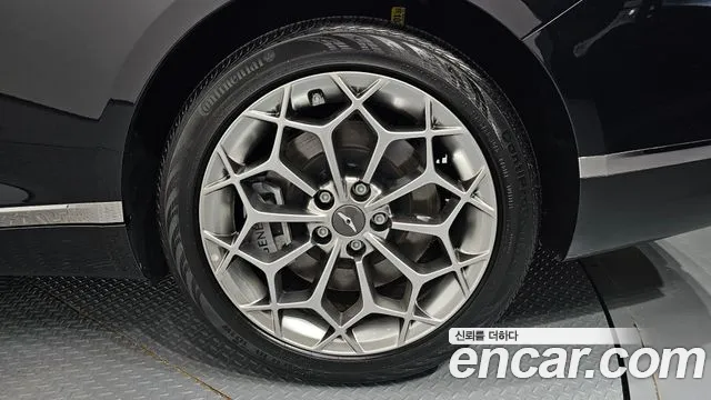 Genesis G80 RG3 — Фото автомобиля 6