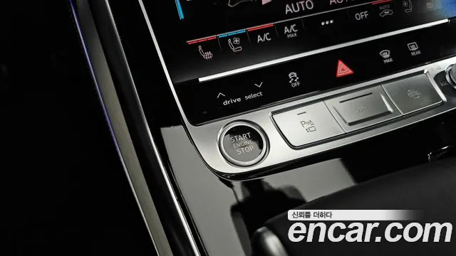 Audi Q8 55 TFSI quattro Premium — Фото автомобиля 29