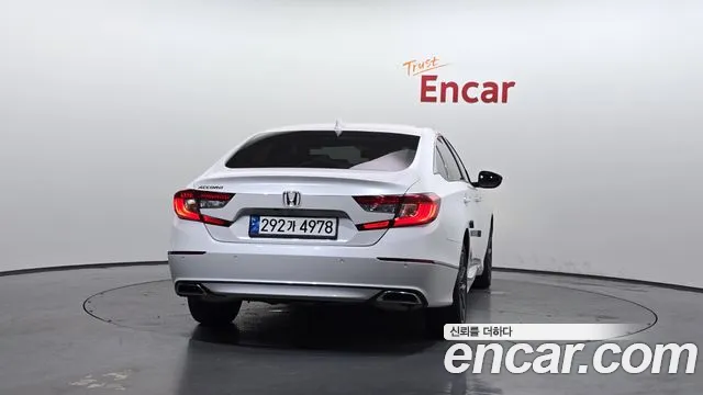 Honda Accord Accord 10 поколение 1.5 Turbo — Фото автомобиля 4