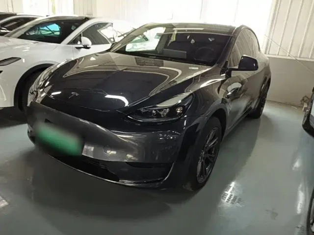 Фотография автомобиля — Tesla Model Y