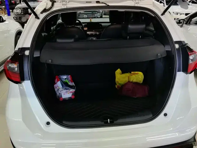 Honda Fit — Фото автомобиля 4
