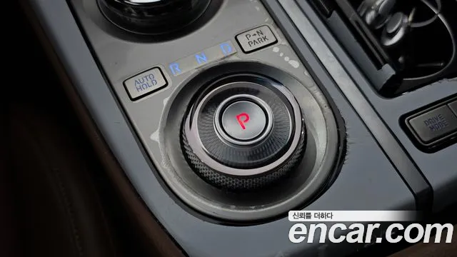 Genesis G80 Бензин 2.5 турбо AWD — Фото автомобиля 9