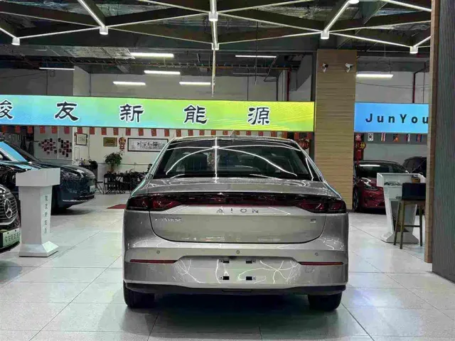 GAC Aion S — Фото автомобиля 12