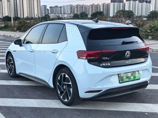 Volkswagen ID.3 — Фото автомобиля 6