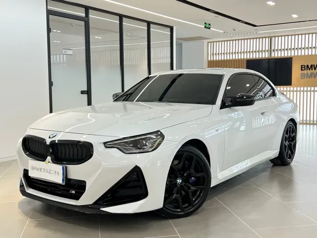 Фотография автомобиля — BMW M240i