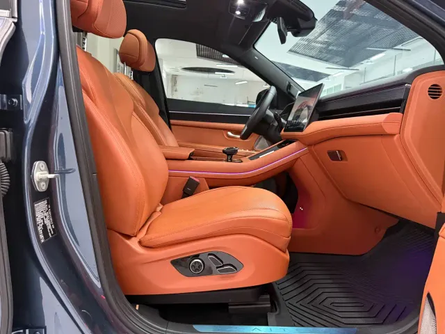 Aito M7 — Фото автомобиля 9