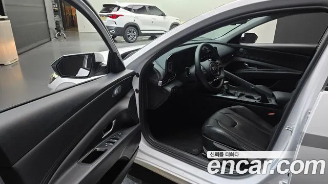 Hyundai AVANTE Avante (CN7) — Фото автомобиля 10