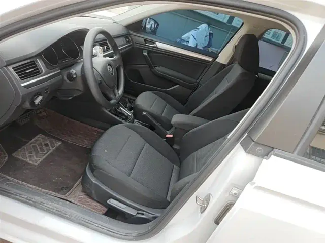 Volkswagen Bora — Фото автомобиля 14