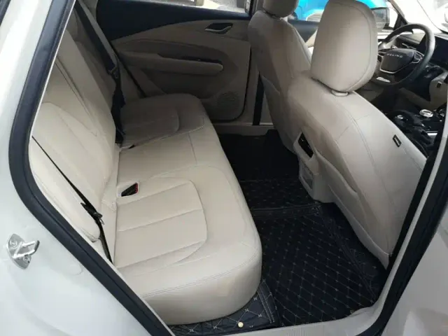 Wuling Starlight — Фото автомобиля 16
