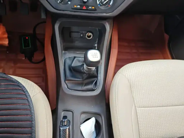 Wuling Hongguang — Фото автомобиля 13