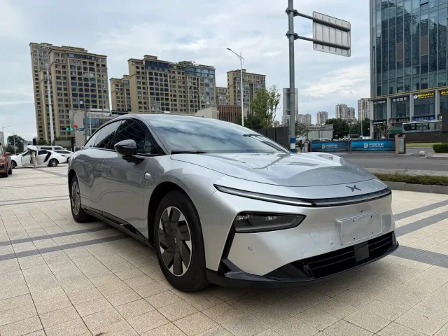 Xpeng P7+ — Фото автомобиля 3