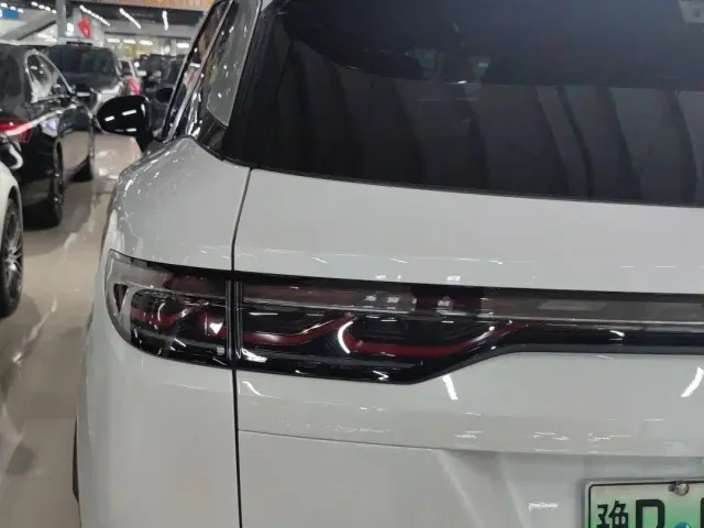 BYD Song L DM-i — Фото автомобиля 13