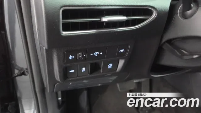 Hyundai Sonata Sonata (DN8) 2.0 LPG(Для проката) — Фото автомобиля 27