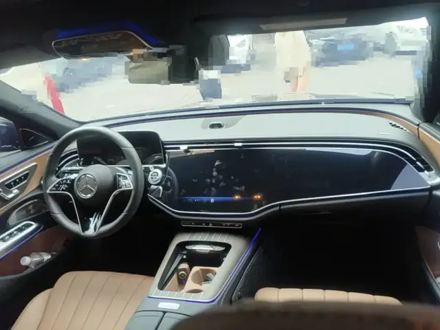 Mercedes-Benz Mercedes-Benz E-Class 2026 E 300 L Luxury — Фото автомобиля 12