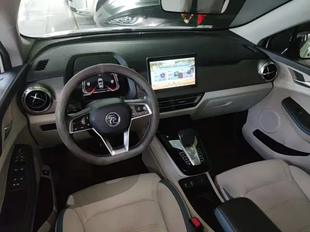 BYD Yuan Pro — Фото автомобиля 9