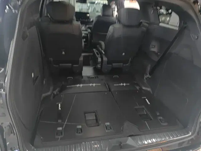 Toyota Sienna — Фото автомобиля 18