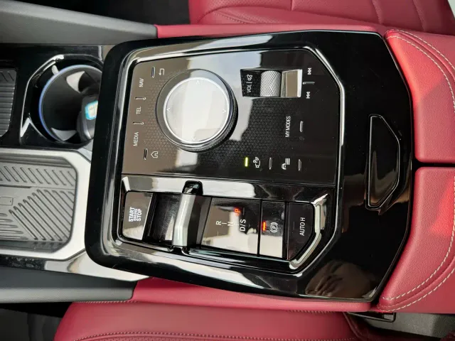 BMW 5 Series — Фото автомобиля 17