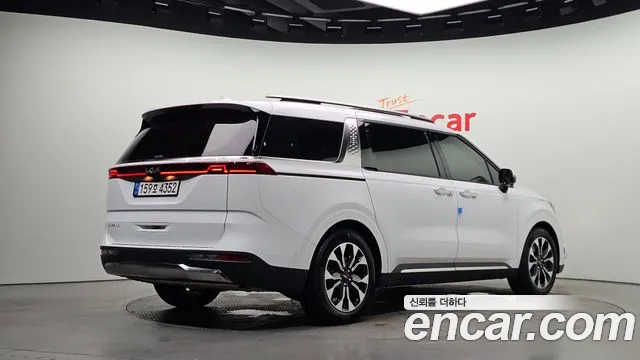 Kia Canival Carnival 4 поколение Бензин 9 мест Signature — Фото автомобиля 2