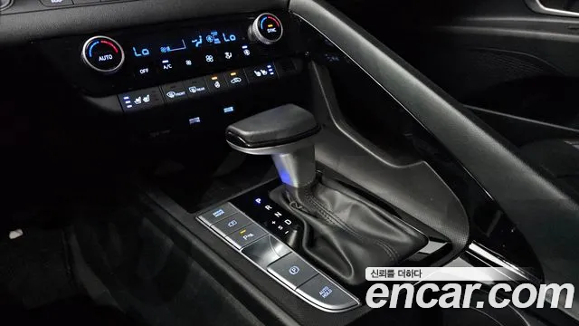 Hyundai Avante CN7 — Фото автомобиля 9