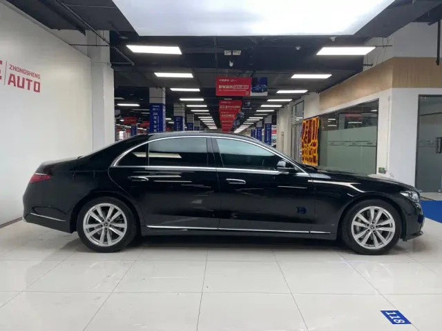 Mercedes-Benz S-Class — Фото автомобиля 3