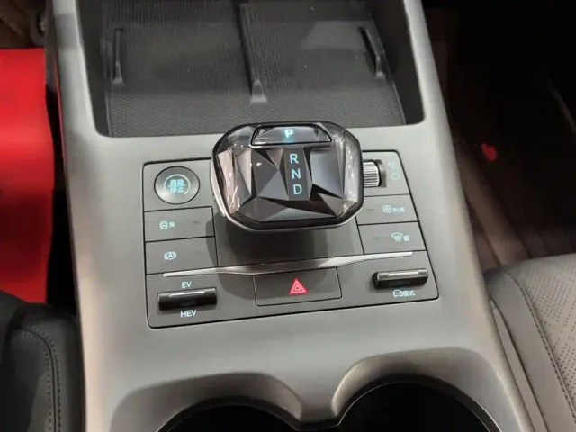 BYD Qin PLUS — Фото автомобиля 7