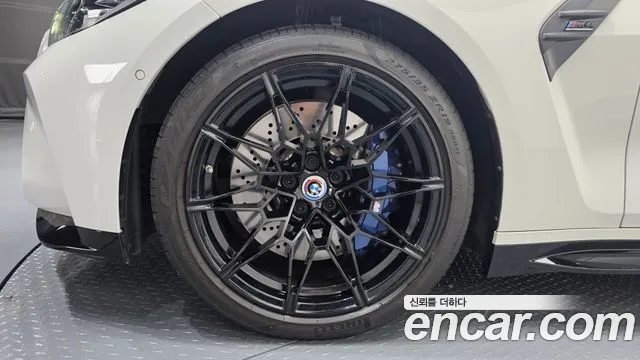BMW M4 — Фото автомобиля 5