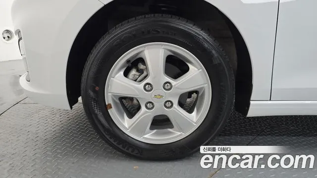 Chevrolet Spark — Фото автомобиля 5