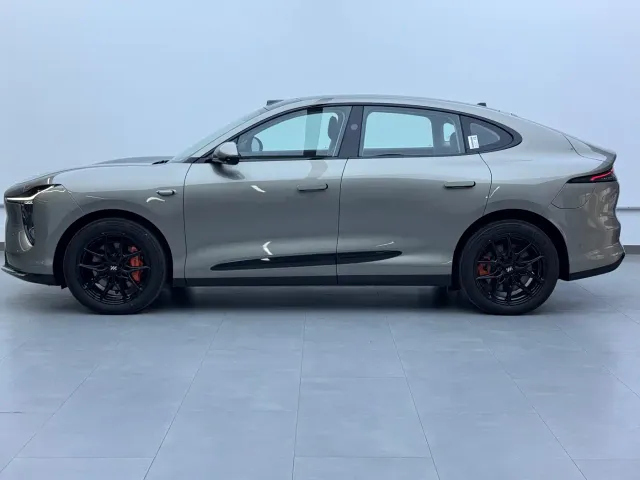 IM Motors LS6 — Фото автомобиля 4
