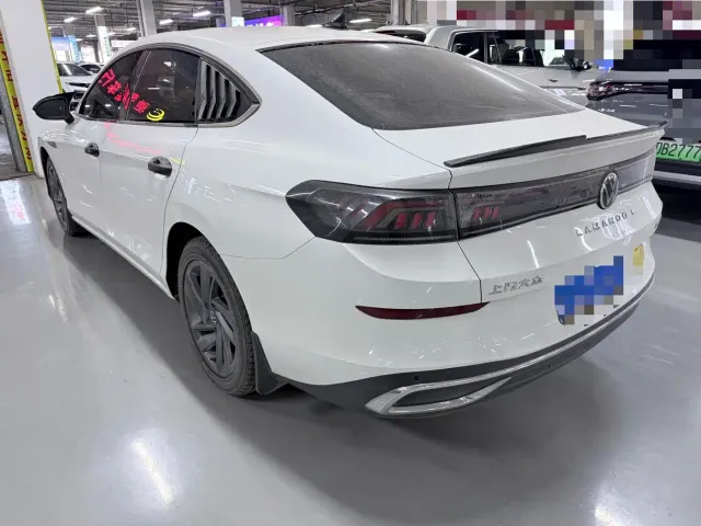 Volkswagen Lamando — Фото автомобиля 19