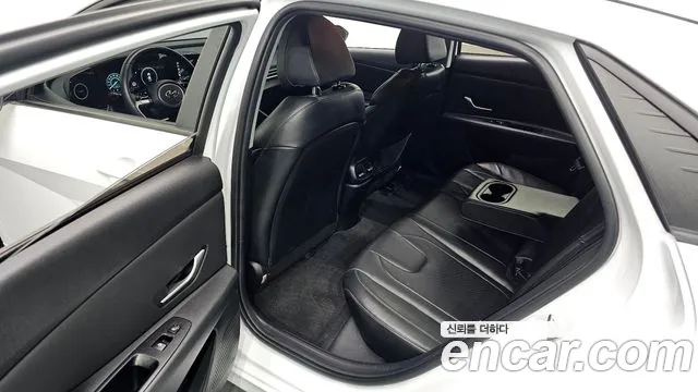 Hyundai AVANTE Avante (CN7) — Фото автомобиля 11
