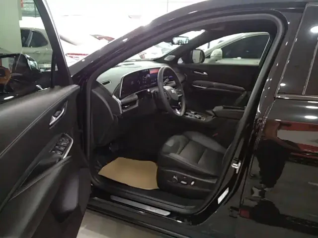 Cadillac XT4 — Фото автомобиля 15