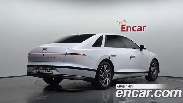 Hyundai Grandeur — Фото автомобиля 2