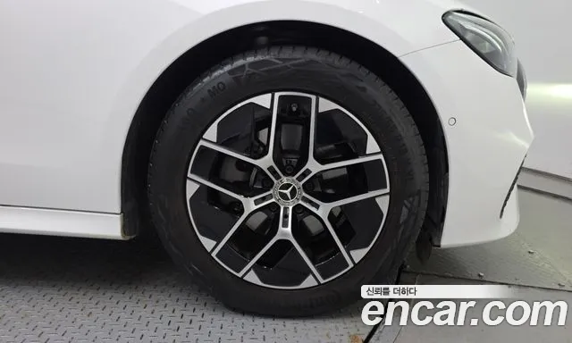 Mercedes-Benz E-Class W214 — Фото автомобиля 5