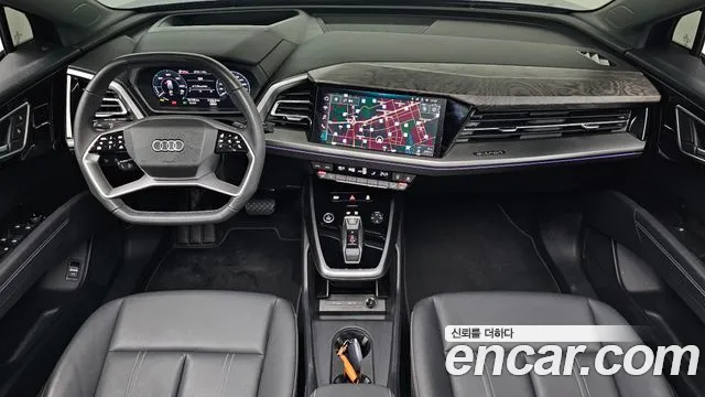 Audi Q4 e-tron F4 — Фото автомобиля 10