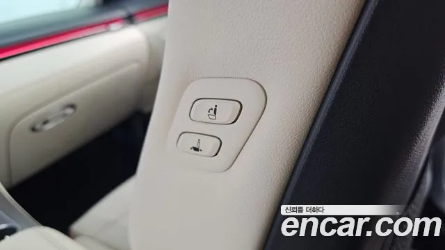 Genesis GV70 2.5T Бензин 2WD — Фото автомобиля 8