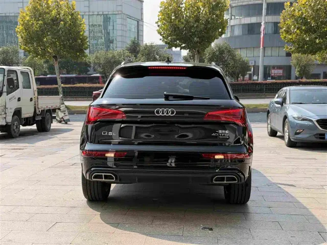 Audi Q5L — Фото автомобиля 8