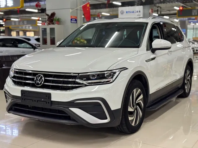 Фотография автомобиля — Volkswagen Tiguan L
