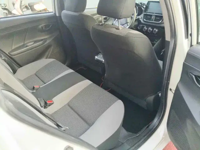 Toyota Vios FS — Фото автомобиля 11