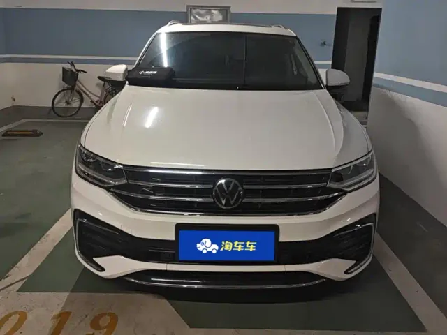 Volkswagen Tiguan L — Фото автомобиля 2