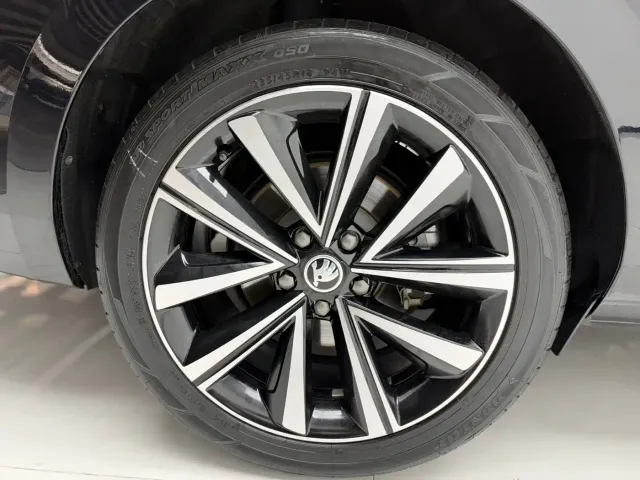 Skoda Superb — Фото автомобиля 16