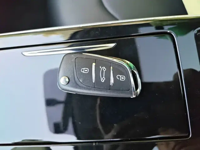 Roewe i6 MAX EV — Фото автомобиля 8