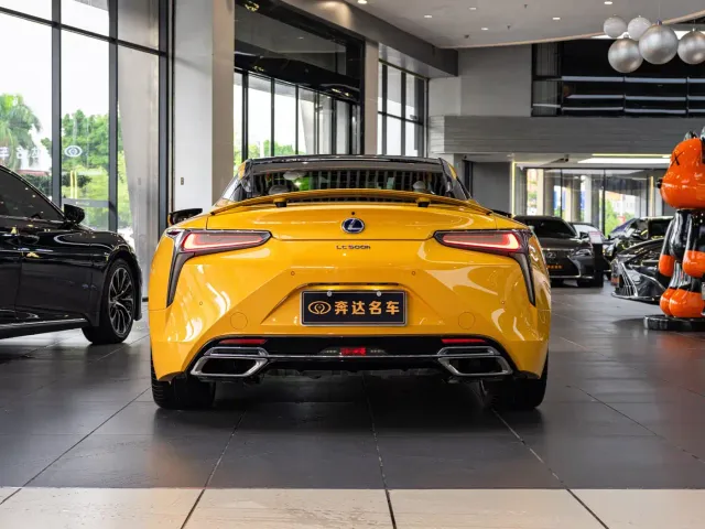 Lexus LC — Фото автомобиля 5