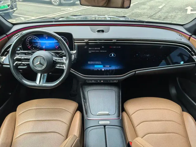 Mercedes-Benz E-Class — Фото автомобиля 13