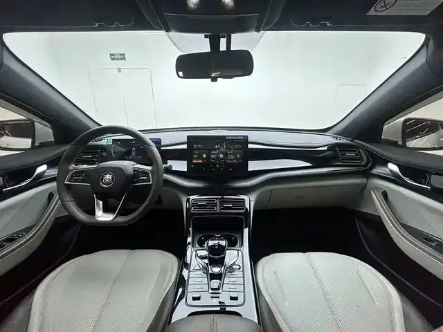 BYD Qin PLUS — Фото автомобиля 10