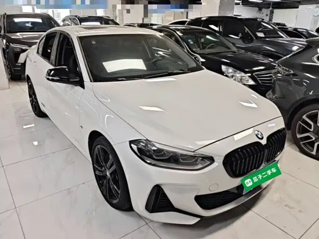 BMW BMW 1 Series 2023 125i M Sport Shadow Edition — Фото автомобиля 3