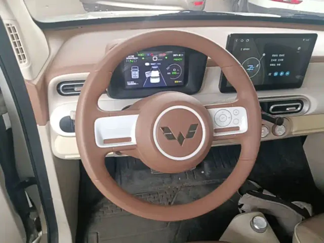 Wuling Hongguang Mini EV — Фото автомобиля 10