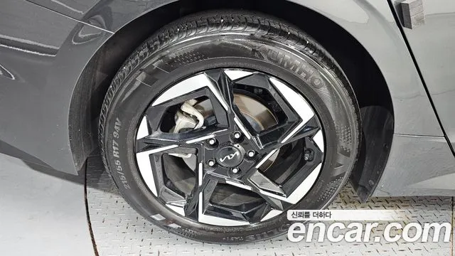 Kia K5 Новый K5 3 поколение 2.0 LPi(Для проката) — Фото автомобиля 5