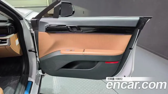 Hyundai Grandeur GN7 — Фото автомобиля 13