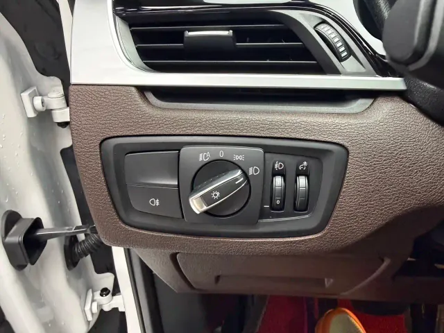 BMW X1 — Фото автомобиля 10
